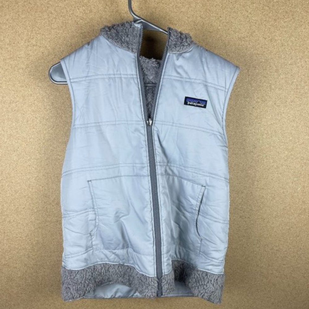 Patagonia Reverse Sherpa Lined Puffer Vest in Blue - M